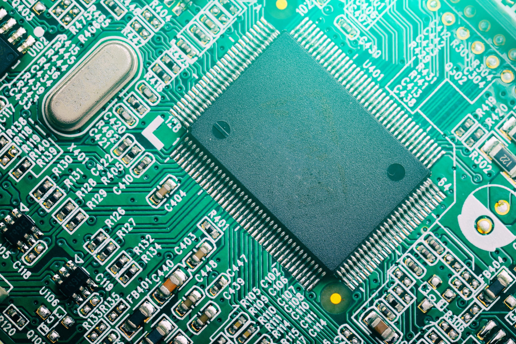半導体プロセスとは？前工程と後工程の全体像をわかりやすく解説